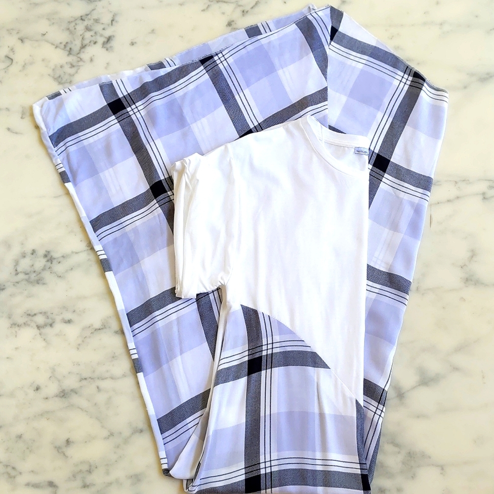 NWOT. Zara Short Sleeve Loose Fit Maxi Dress with multi color plaid bottom.